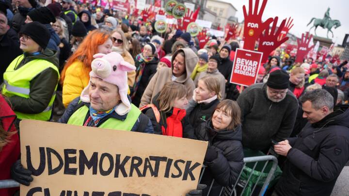 Vreden mod afskaffelsen af store bededag fyldte Christiansborg Slotsplads