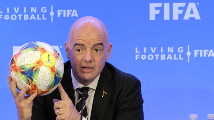Fifa følger Uefas eksempel og ophæver suspenderingen af russiske ungdomslandshold