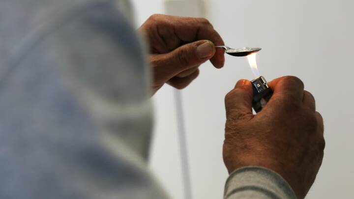Trods 700 overdoser: Fixerum sikrer at narkomaner overIever