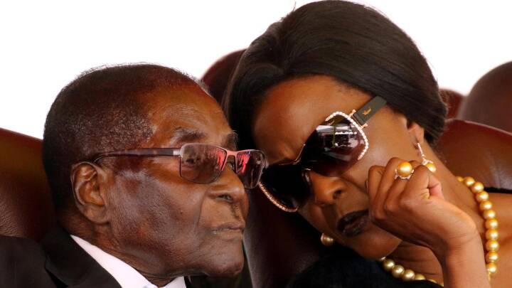 Kollega Skæbne Shuraba Mugabe fyrer 'kronprins': Magtkampen i Zimbabwe er uhyggelig og beskidt |  Udland | DR