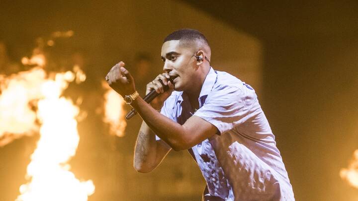 Dansk rapper kunne ikke tale i flere måneder: 'Det har været en lang og ...