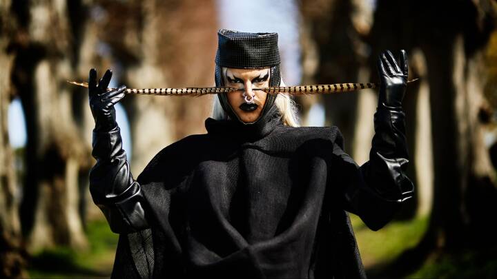 Mareridt er goth, har et kranium, der hedder Judith og elsker Caroline Fleming: 'Det er min måde at tage pis på samfundet'