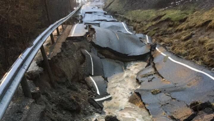 Uvejret Gyda har efterladt tydelige spor i Norge - stadig risiko for oversvømmelser og jordskred