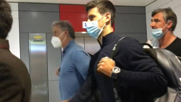 Novak Djokovic kan måske få lov til at rejse ind i Australien trods karantæne