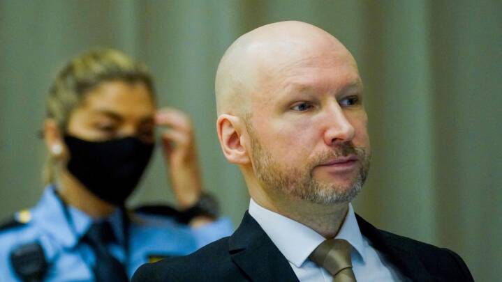 Breivik afviser at have skyld i angrebet, som dræbte 77 mennesker