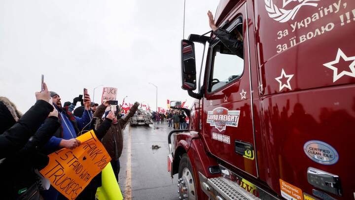 Hundreder af lastbilchauffører er kørt på tværs af Canada i vaccineprotest