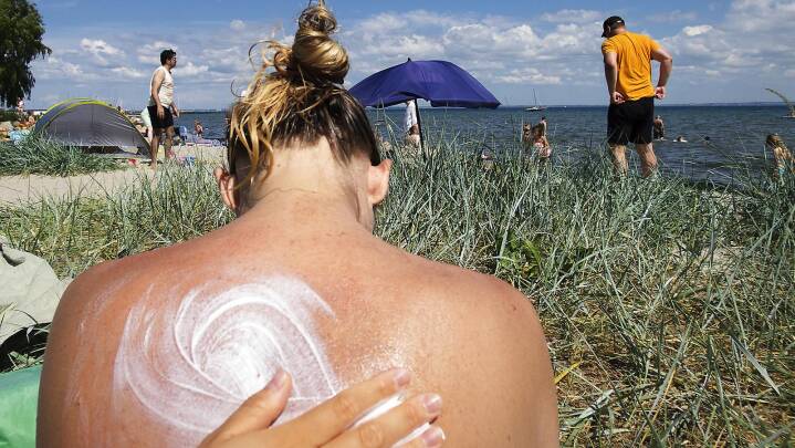35 solcremer testet - flere indeholder stoffer, der er mistænkt for at være hormonforstyrrende