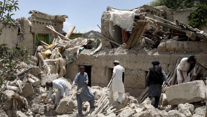 Afghanistan stopper redningsaktion efter katastrofalt jordskælv
