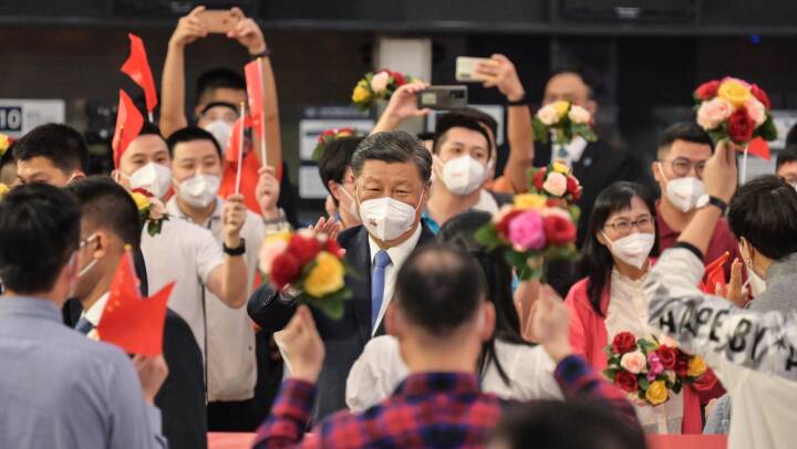 Sjælden gæst i Hongkong: Kinas præsident på besøg med ros til myndighederne