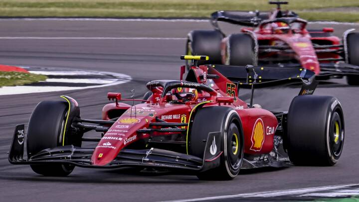 Kevin Magnussen kører point hjem i Ferrari-triumf på Silverstone