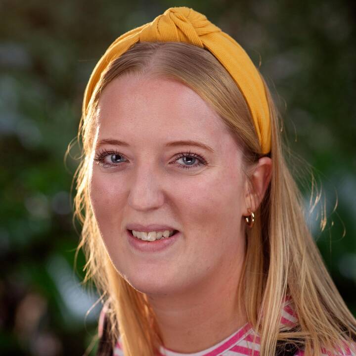 ?protocol=https&server=www.dr.dk&file=%2Fimages%2Fcrop%2F2022%2F09%2F08%2F1662632832 121bagedystdeltagerportraet2022 edit