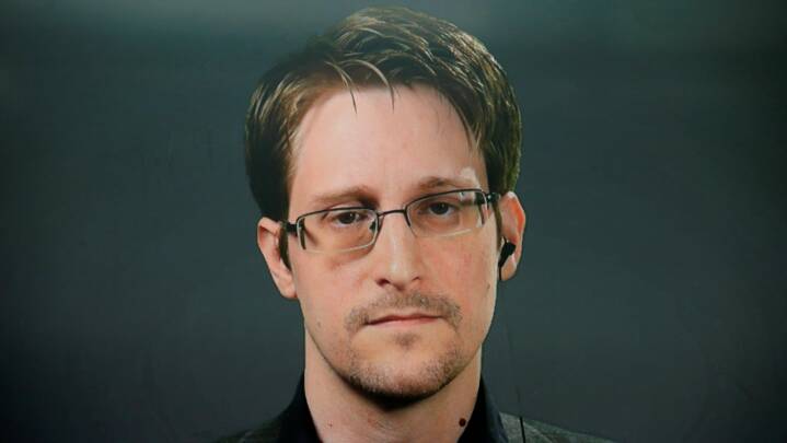 Edward Snowden er nu russisk statsborger