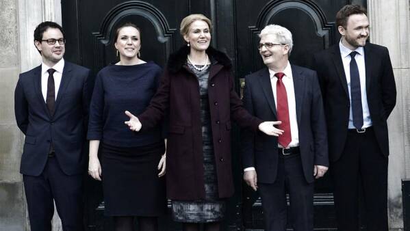 aktivt Forfølge Beundringsværdig BILLEDSERIE: Se de nye ministre hos dronningen | Nyheder | DR