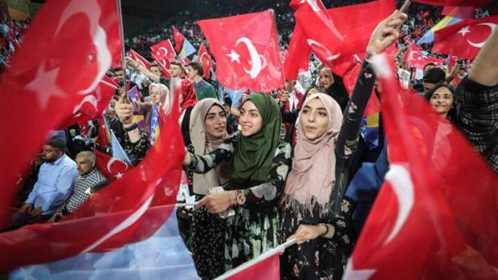 Tyrkisk Praesident Hyldet Ved Omstridt Valgmode I Bosnien Sultan Erdogan Udland Dr