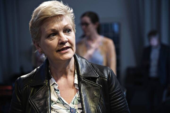 Eva Kjer Hansen får anden næse på godt to måneder Politik DR