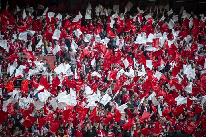 Inhibere Topmøde faktor Der er kæmpe interesse for billetter til fodbold-EM i Danmark i 2020 |  Ligetil | DR