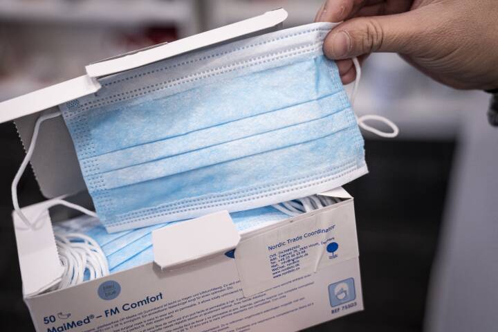 Kommuner får 8,9 milliarder kroner til ekstra coronaudgifter | Politik | DR