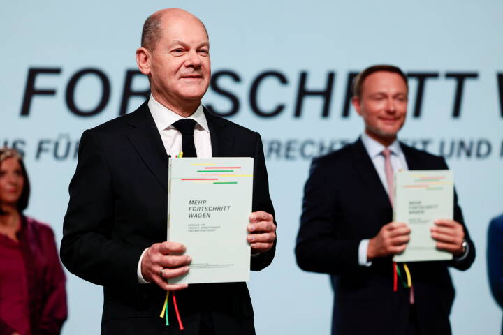 Tysk regeringsaftale er underskrevet: I morgen bliver Olaf Scholz kansler