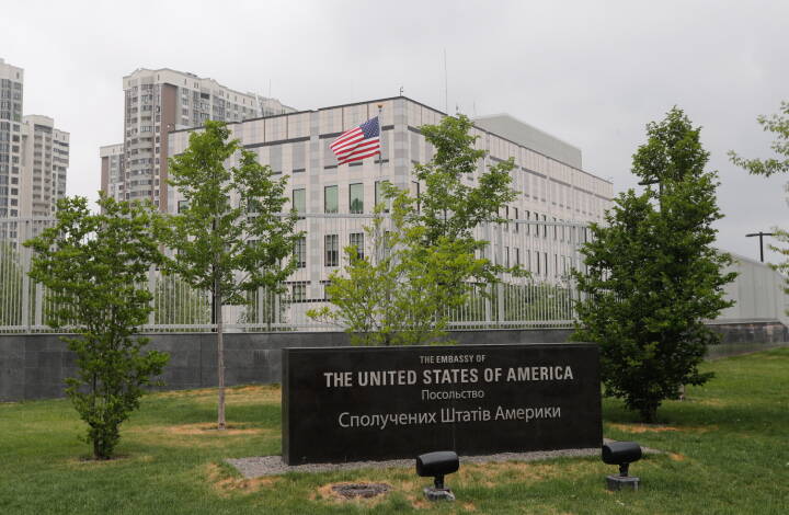 USA beordrer familier til ambassadeansatte i Kiev hjem