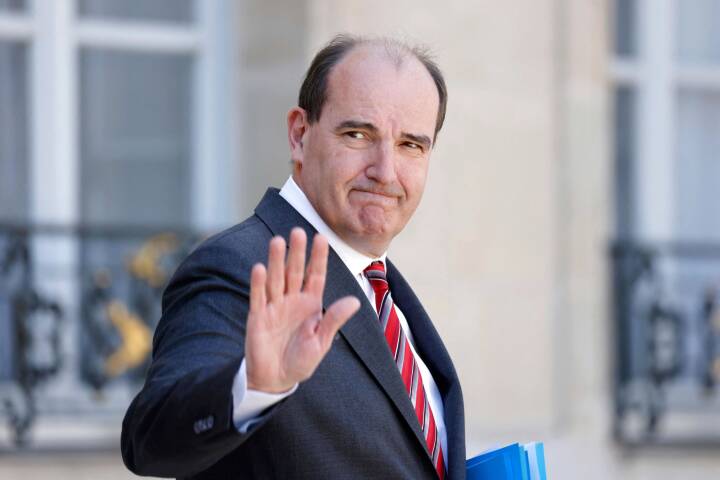 Fransk premierminister går af forud for ventet rokade