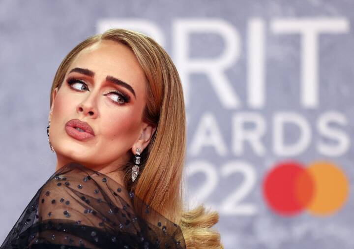 Adele følte sig som en "tom skal" efter hårde reaktioner fra vrede fans