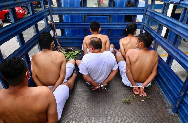 Over 50.000 formodede bandemedlemmer anholdt i El Salvador