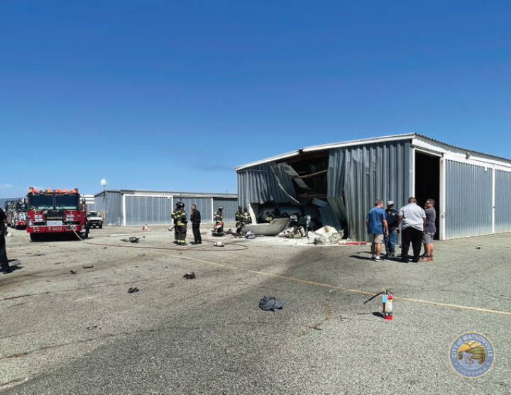 To fly kolliderede i luften over Californien