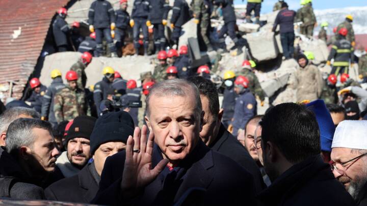 Jordskælv tyvstarter valgkamp i Tyrkiet, og Erdogan er i store problemer