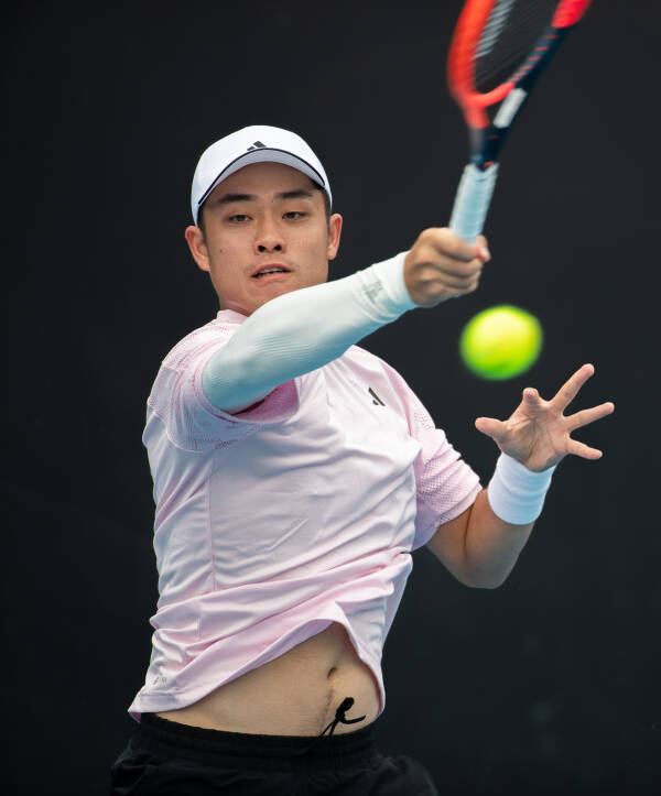Banzai mandig katastrofe Wu er den tennishelt, Kina altid har ventet på: Han kan blive  'epokegørende' | Tennis | DR