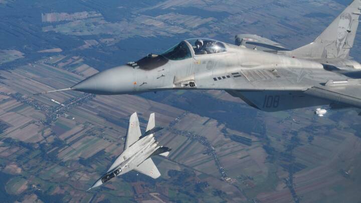 Første Nato-land sender kampfly til Ukraine: 'Det er et vigtigt signal'