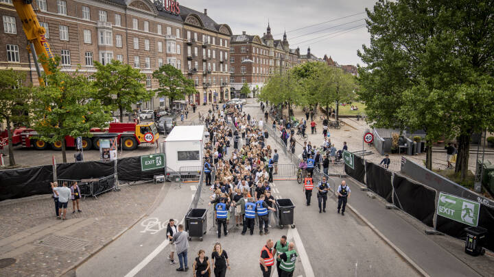 Vild gadefest i København: Se de festlige billeder fra Distortion