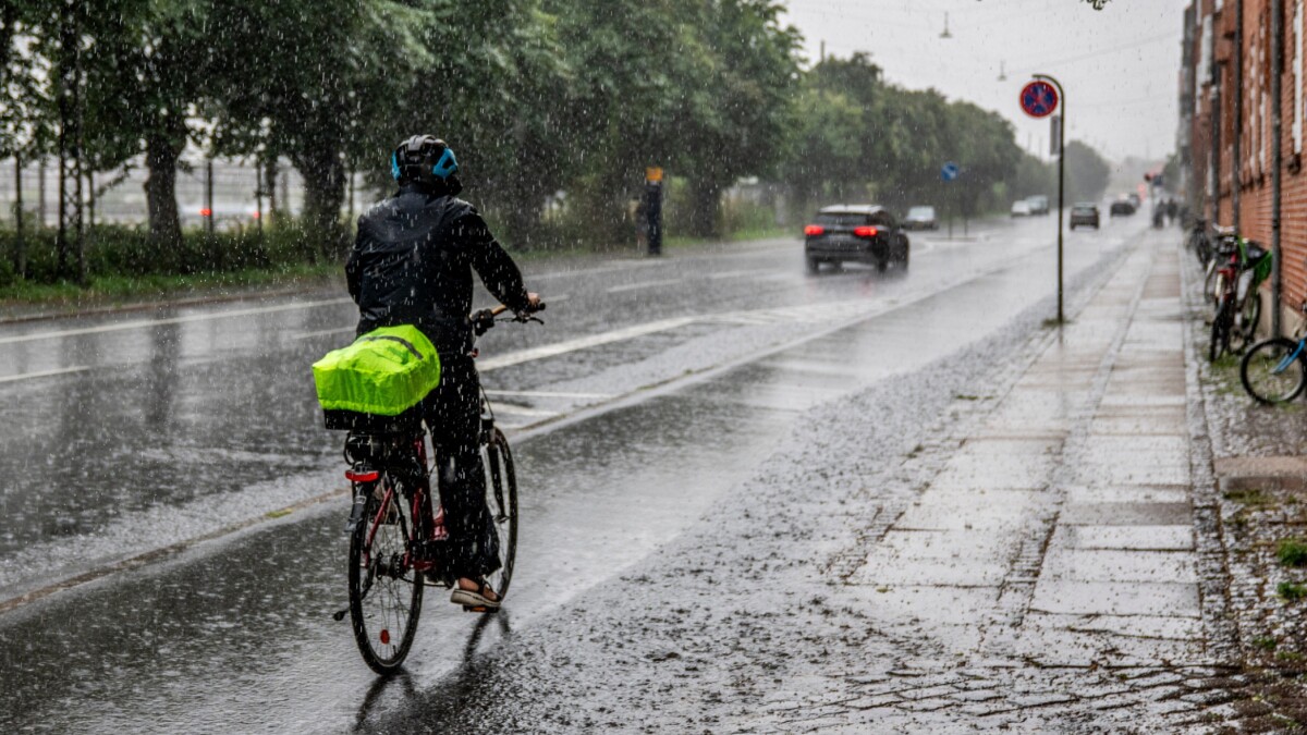 Over en halv måneds regn er faldet: Her fortsætter regnvejret