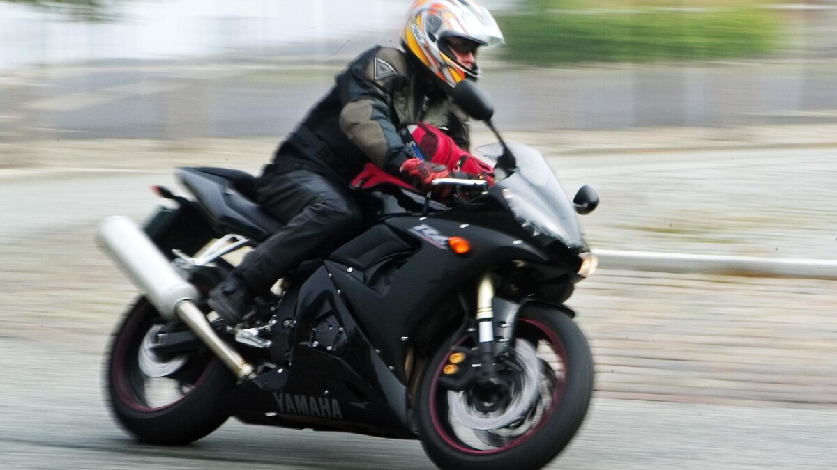 Det er 30-40 gange farligere at køre på motorcykel end i bil | Østjylland | DR