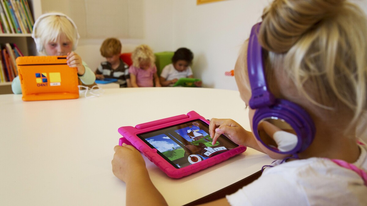 Er iPad'en godt legetøj eller "digital narko" småbørn? | Teknologi | DR