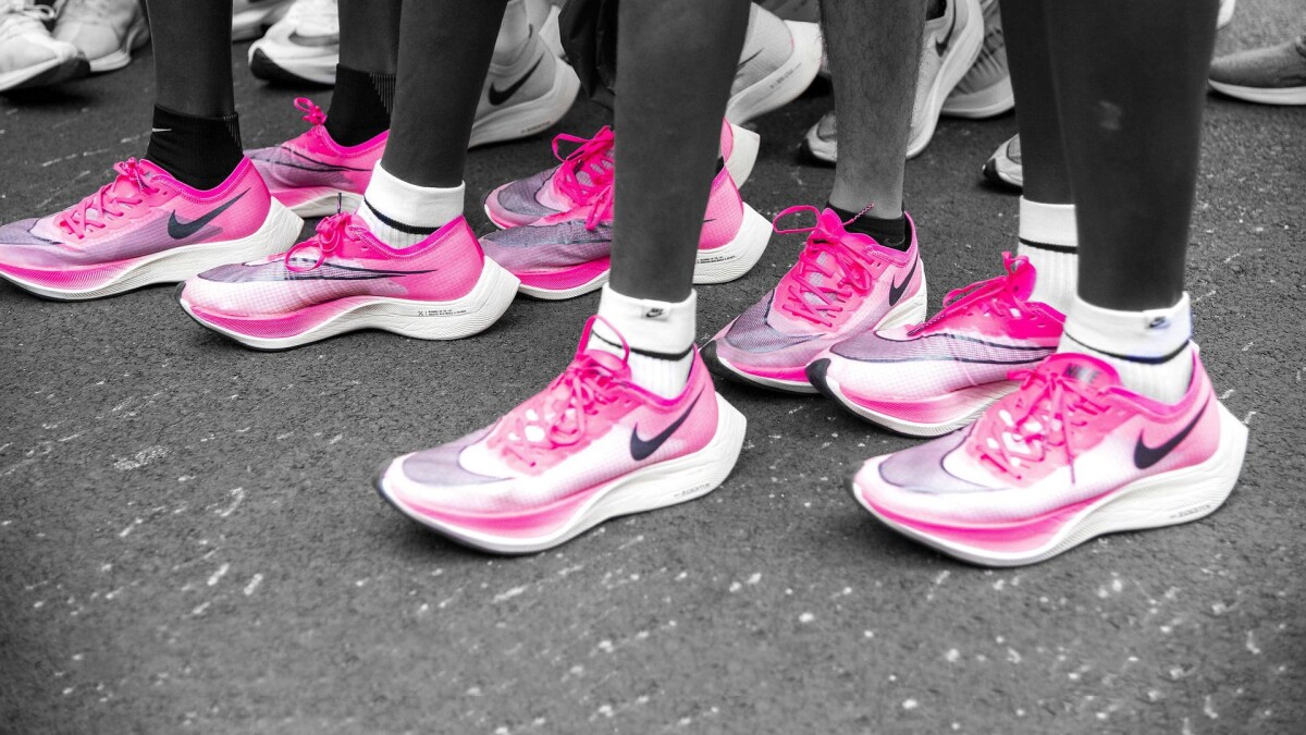 Har Nike opfundet sko, er så god, at den ødelægger løbesporten? | Atletik | DR