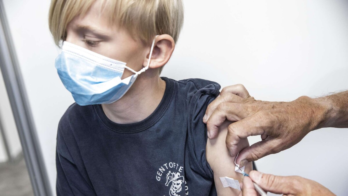 billig Grunde Sammenbrud Lange ventetider til coronavaccination af børn: Region henter hjælp hos de  praktiserende læger | Indland | DR