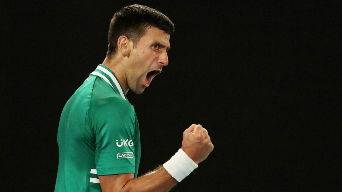Lokomotiv elektrode Onkel eller Mister Uvaccinerede Djokovic vinder appel, men minister kan stadig smashe ham ud  af Australien | Tennis | DR