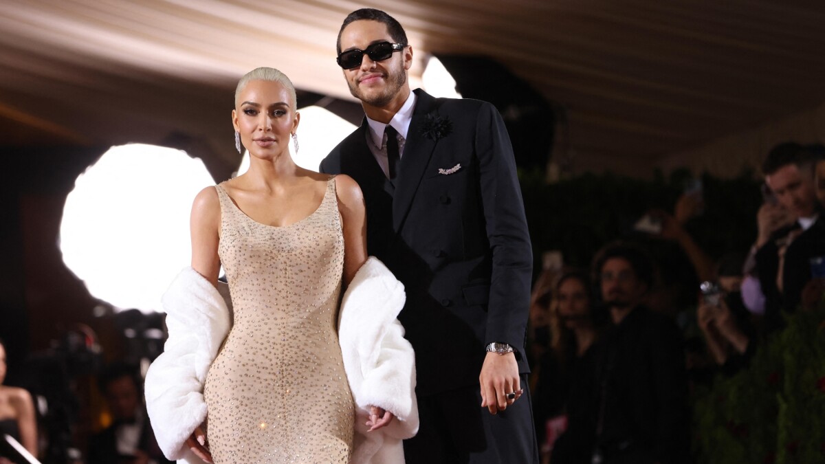 Kim Kardashian i 34 millioner kroner dyr Monroe-kjole | Nyheder |