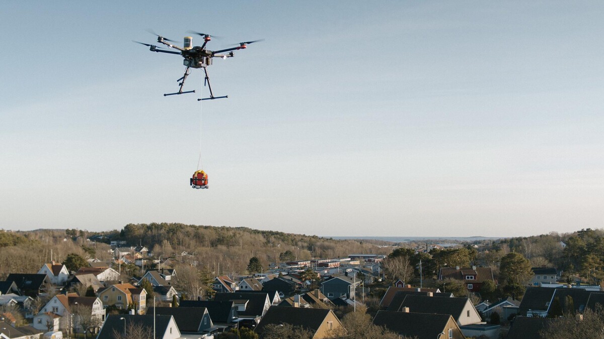 let Lyrical løfte op Se den første drone, der leverer en hjertestarter ved dit dørtrin | Indland  | DR