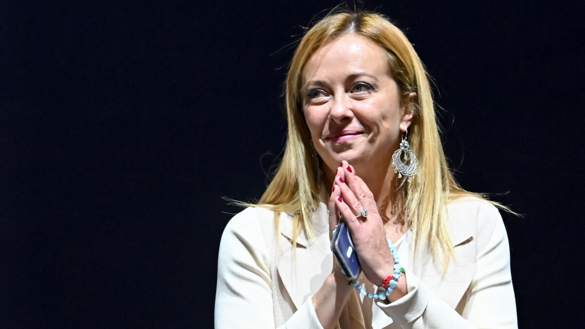 Italiens næste premierminister kan blive en kvinde, der har hyldet og som har set sig sur på Gurli Gris | Udland | DR