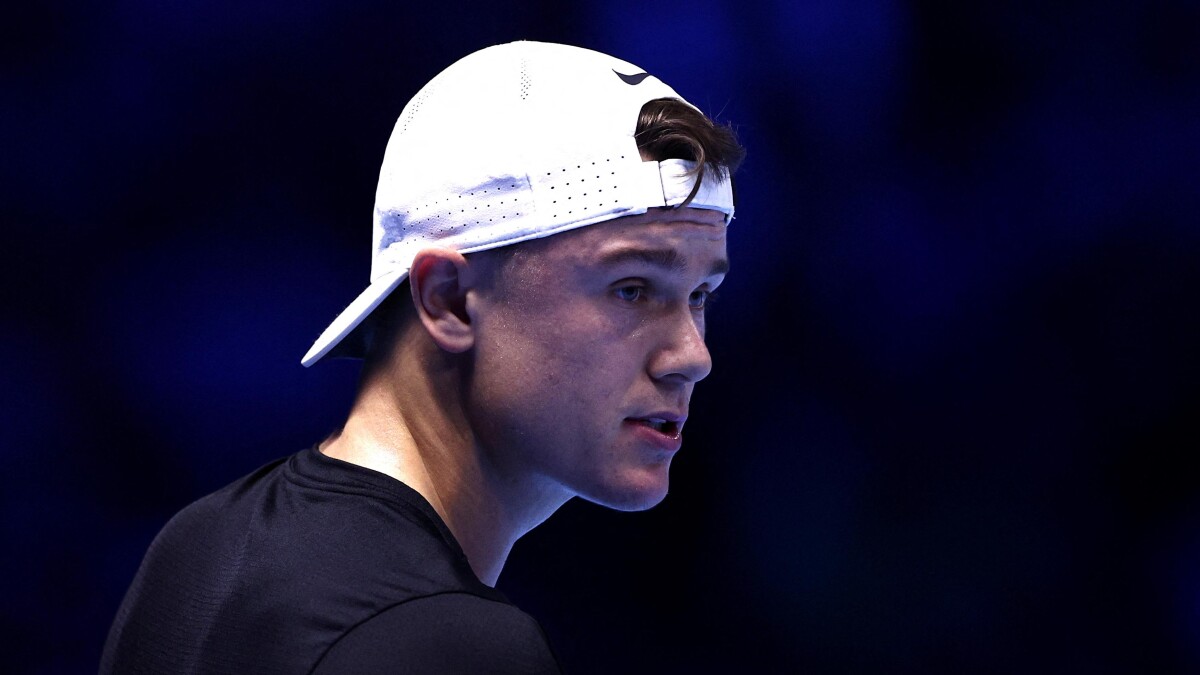 Italiensk tennisspiller besejrer Holger Rune i sæsonfinalen