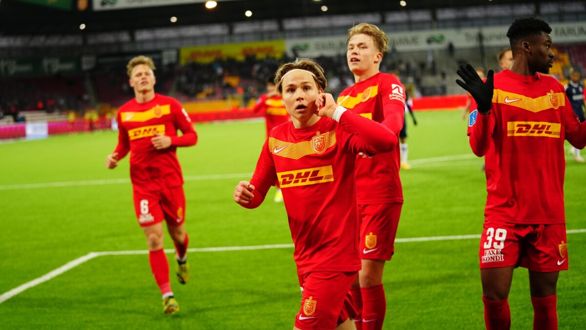 FC Nordsjælland vinder stort over AGF i minut-til-minut opdatering.