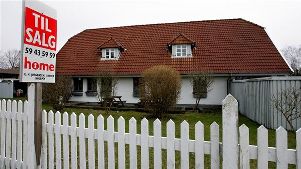 Hvor meget afgør afstanden til eller skinner huspriserne? | Indland | DR