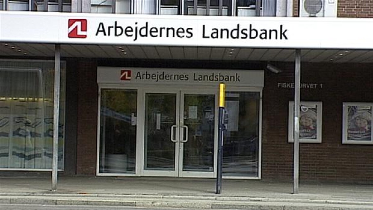 Arbejdernes Landsbank og Lån & Spar Bank har de mest tilfredse kunder |  Penge | DR