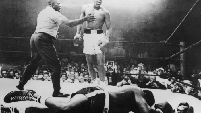 BILLEDSERIE: Farverige Muhammad Ali med uden handsker | | DR