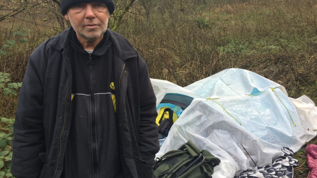 Hjemløse Per rundt sit telt: Østeuropæere fylder byens | Østjylland DR