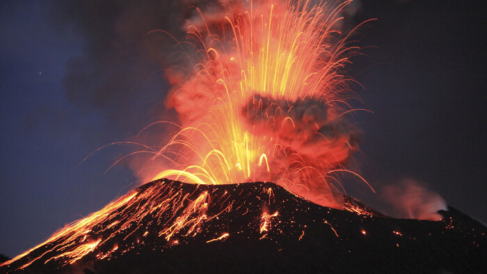 båd crush kunstner Historiens største vulkanudbrud sprængte hul i ozonlaget og udryddede  næsten menneskeheden | Natur | DR
