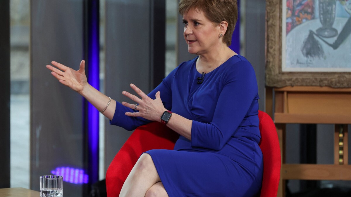 Skotlands leder vil have selvstændighedsvalg om år | Nyheder | DR