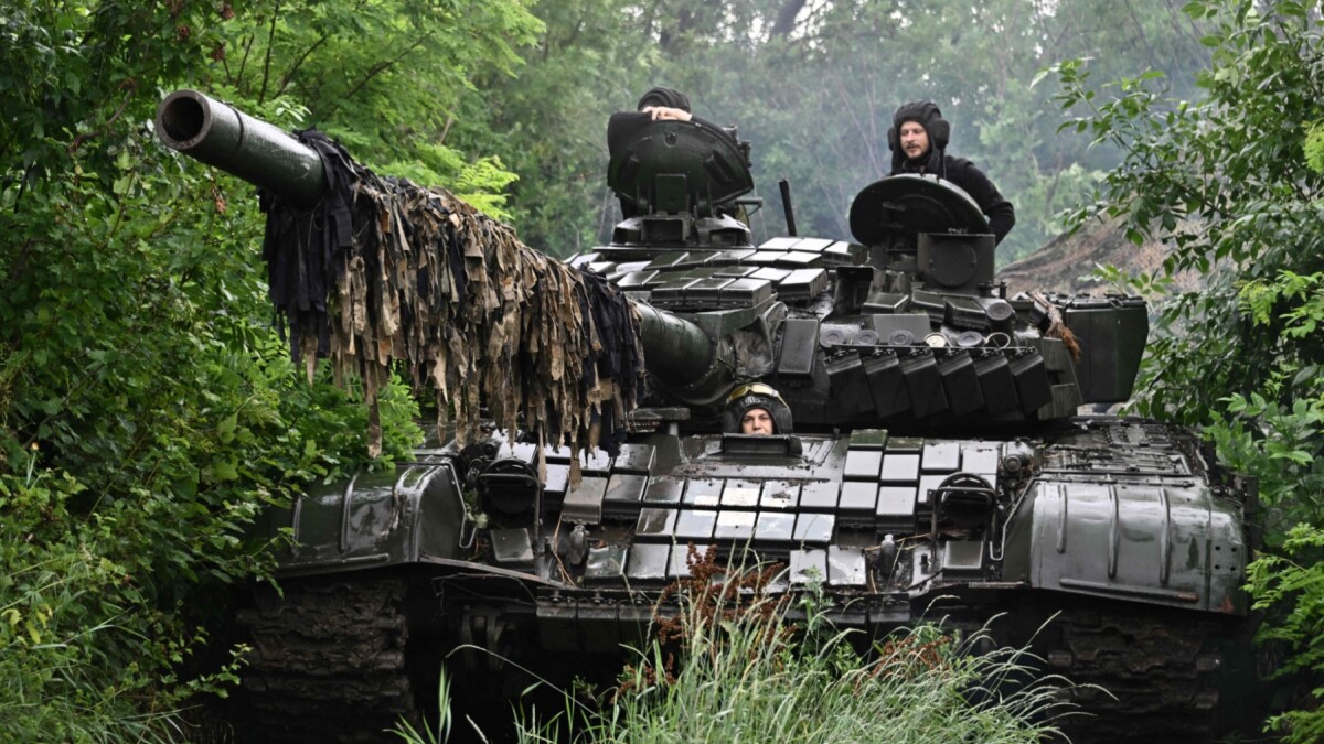 Danmark bidrager med donation af kampvogne til Ukraine