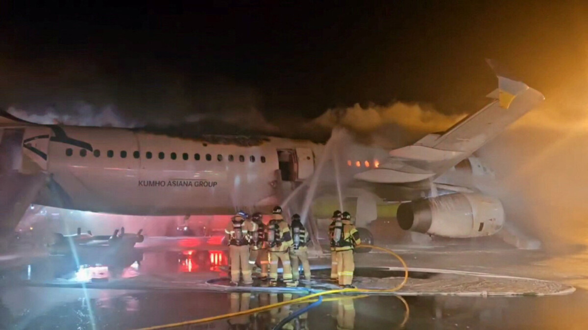 Avion de pasageri a luat foc în Coreea de Sud – 176 de persoane evacuate   